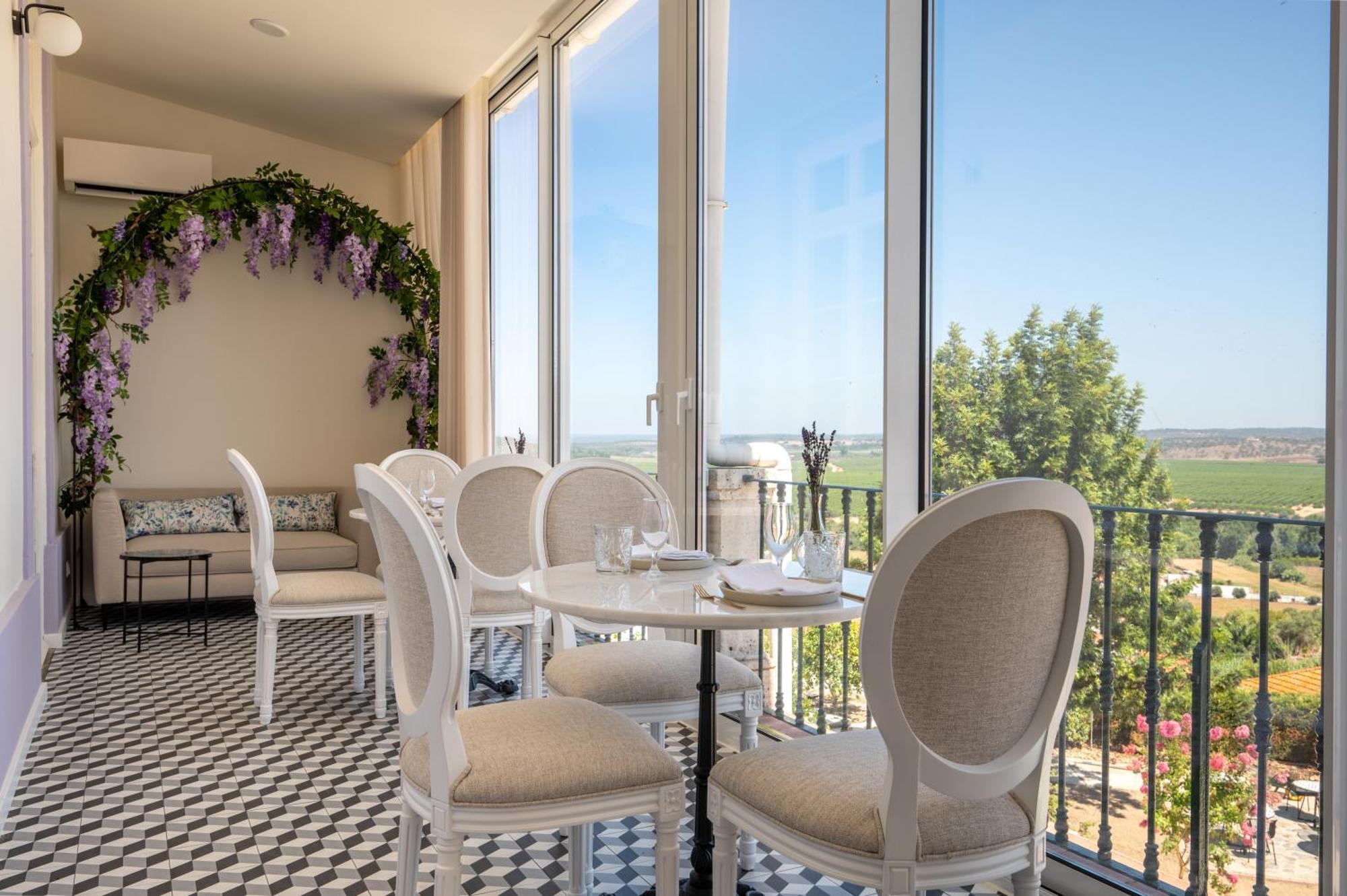 Lilases Boutique House & Garden Mora Zewnętrze zdjęcie